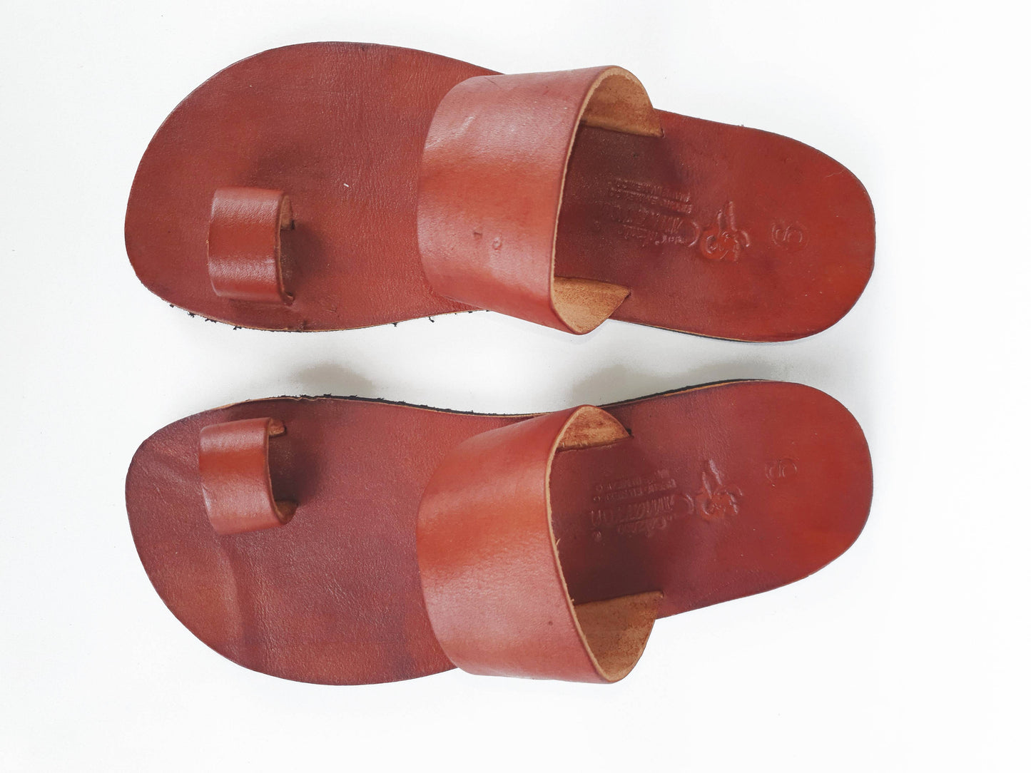 Brown soft leather handmade toe-ring sandals with durable lightweight outsoles and hand-painted floral pattern
