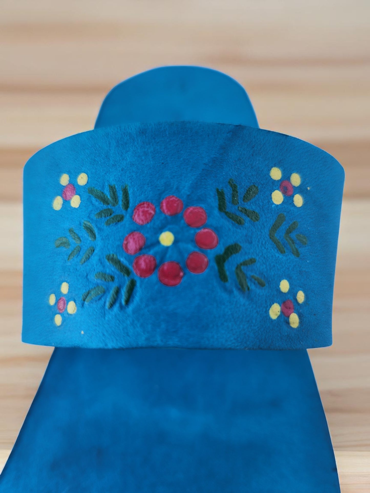 Teal turquoise color soft leather handmade toe-ring sandals with  durable lightweight outsoles and hand-painted floral pattern (