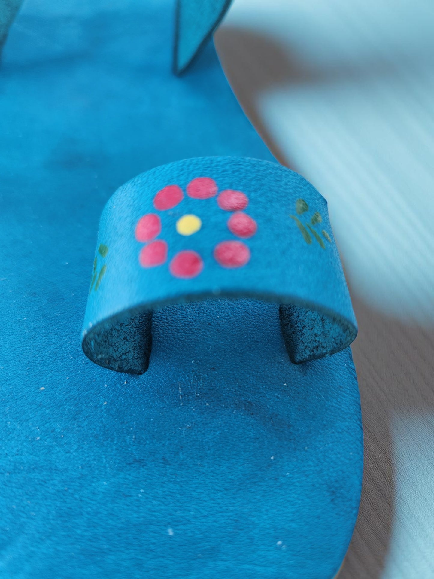 Teal turquoise color soft leather handmade toe-ring sandals with  durable lightweight outsoles and hand-painted floral pattern (