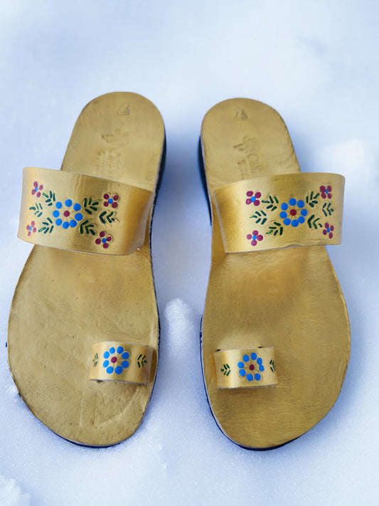 Gold color soft leather handmade toe-ring sandals with  durable lightweight outsoles and hand-painted floral pattern
