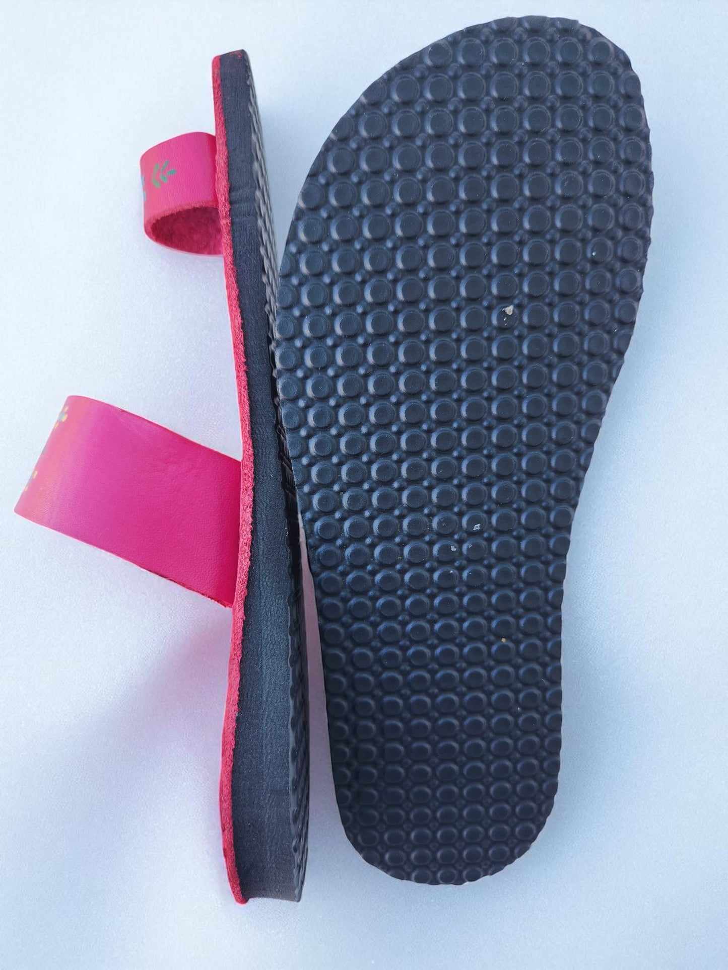 Pink soft leather handmade toe-ring sandals with  durable lightweight outsoles and hand-painted floral pattern