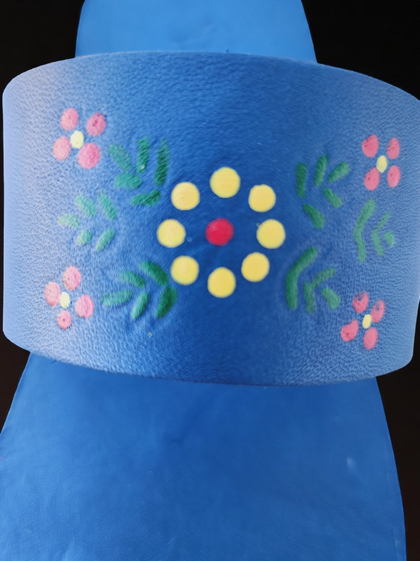BLue soft leather handmade toe-ring sandals with  durable lightweight outsoles and hand-painted floral pattern