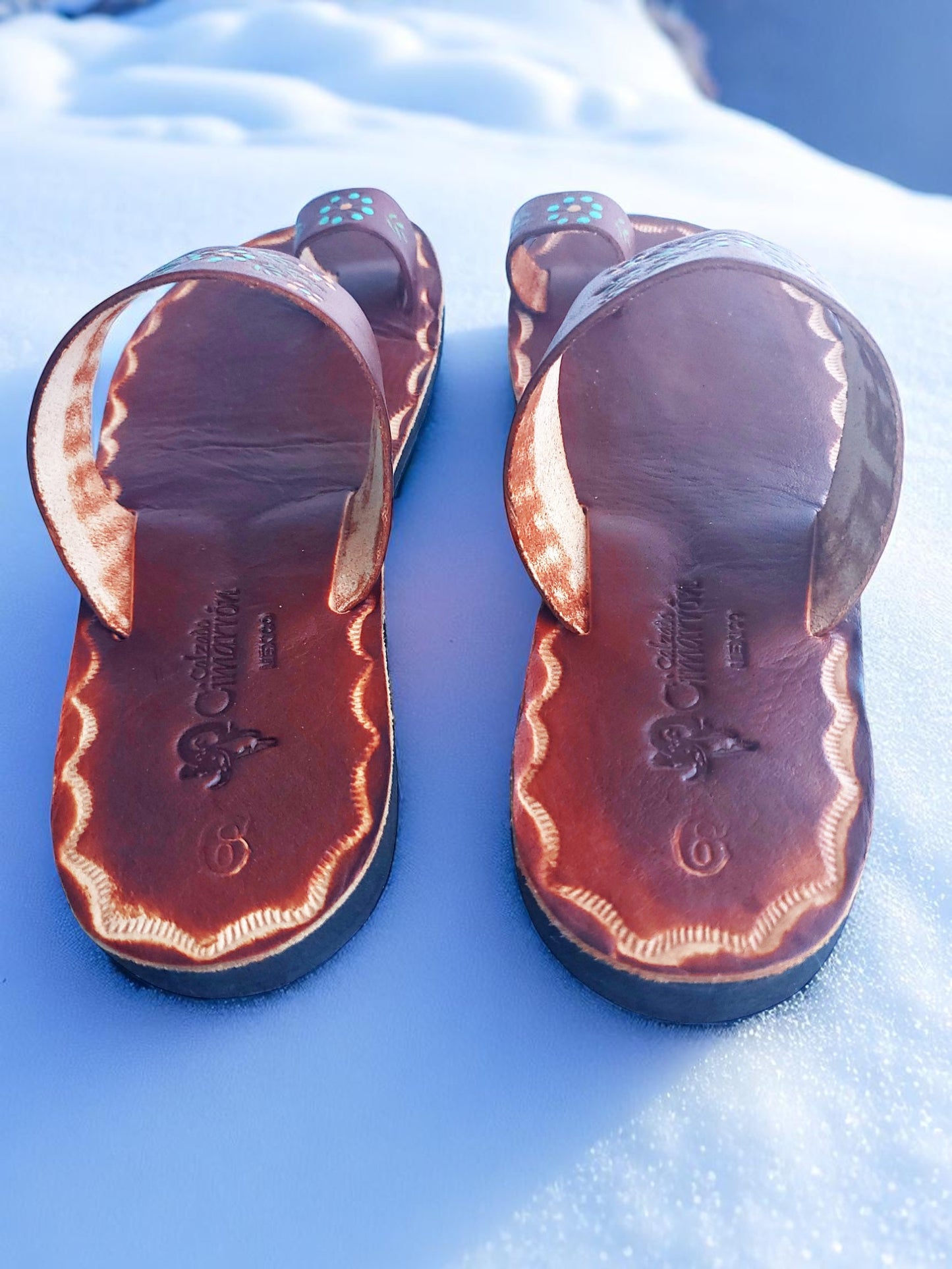 Brown soft leather handmade toe-ring sandals with  durable lightweight outsoles and hand-painted floral pattern