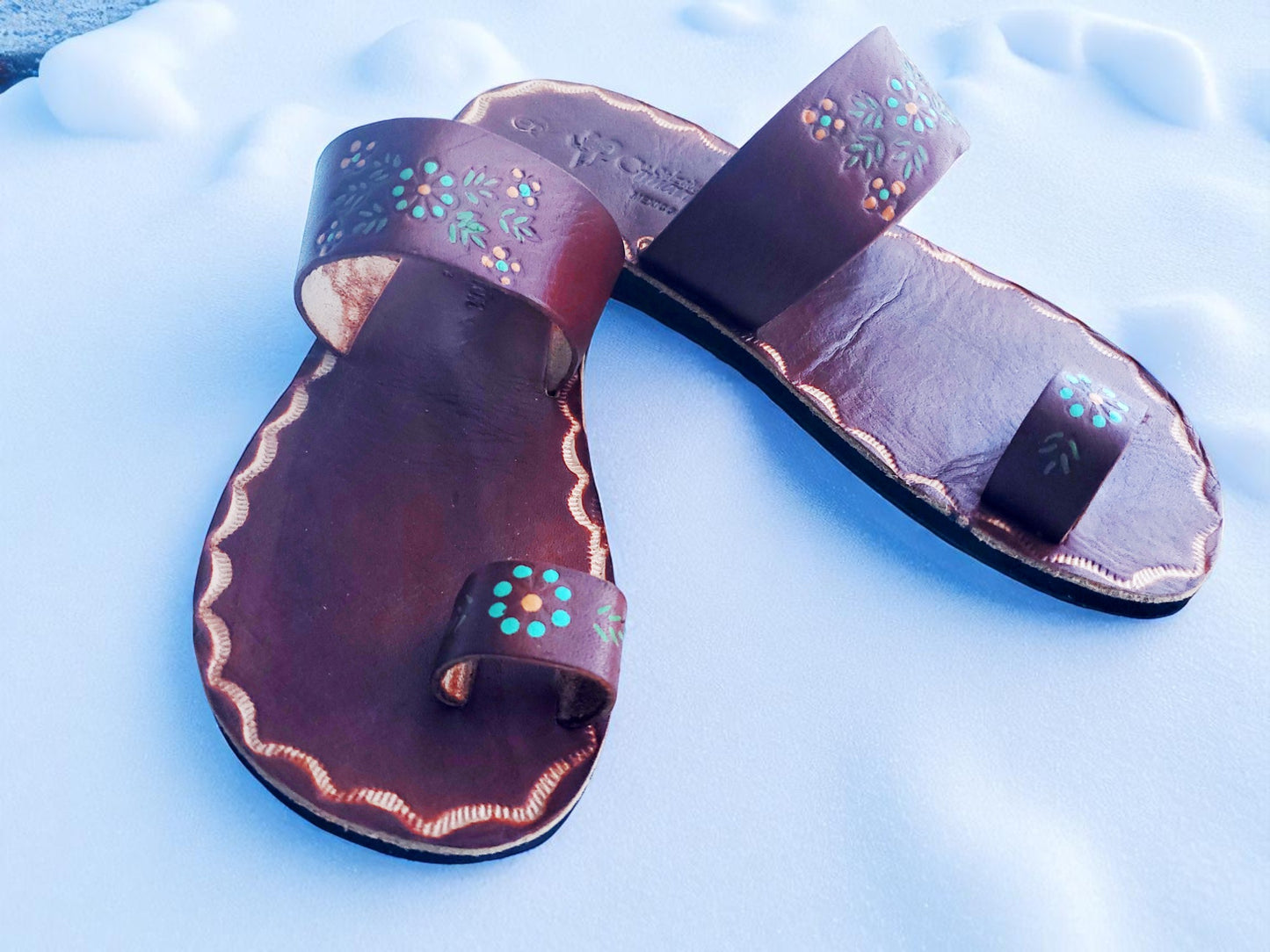 Brown soft leather handmade toe-ring sandals with  durable lightweight outsoles and hand-painted floral pattern