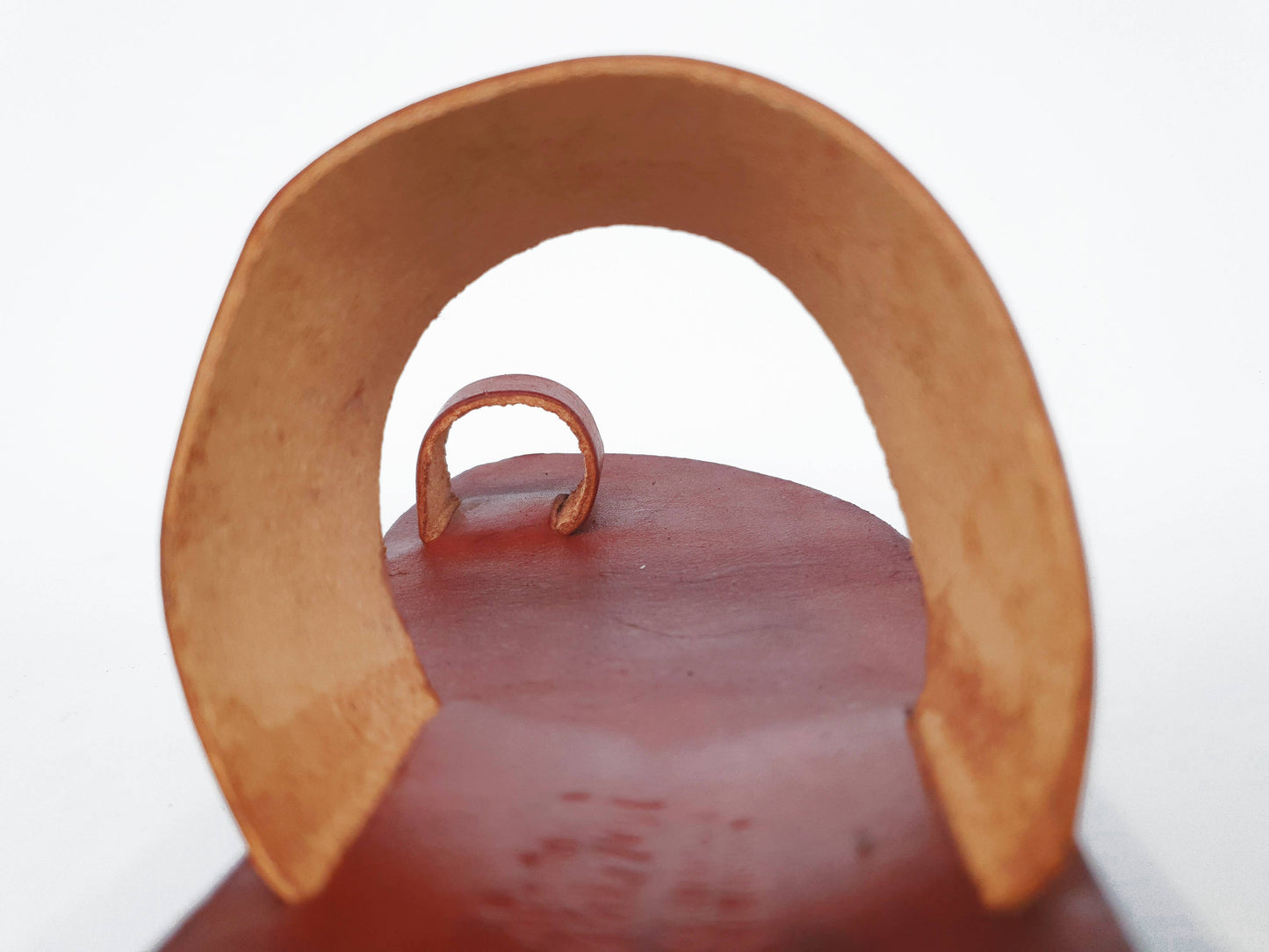 Brown soft leather handmade toe-ring sandals with  durable lightweight outsoles and hand-painted floral pattern